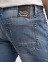 【DENHAM】RAZOR FMLCS Slim Jeans / Coolmax®快乾排汗 極淺灰藍色 微破壞刷色 合身小直筒牛仔褲