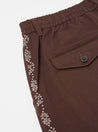 【Universal Works】Pleated Track Short In Chocolate Twill / 客製3x1斜紋棉布 緹花細節 寬鬆短褲