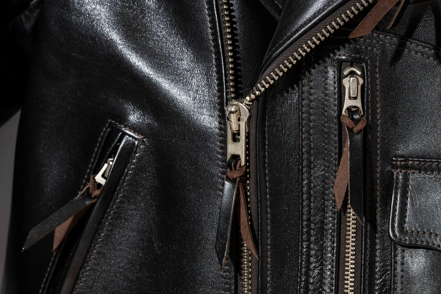 Y'2 Leather】HR-55 Black Vintage Horse D-Pocket Double Riders