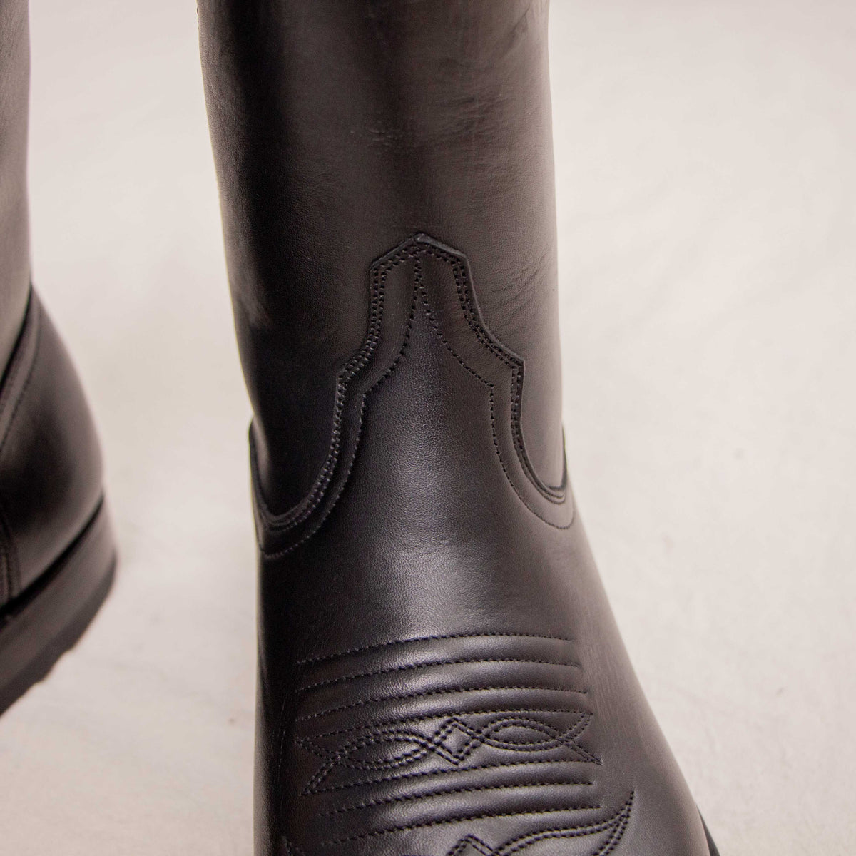 【Unmarked】Roper Boots Black with Western Stitching – Blue Beach Denim