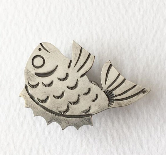 【MUNQA】FISH ( LUCKY FISH) 幸運鯉魚 別針 / 胸針