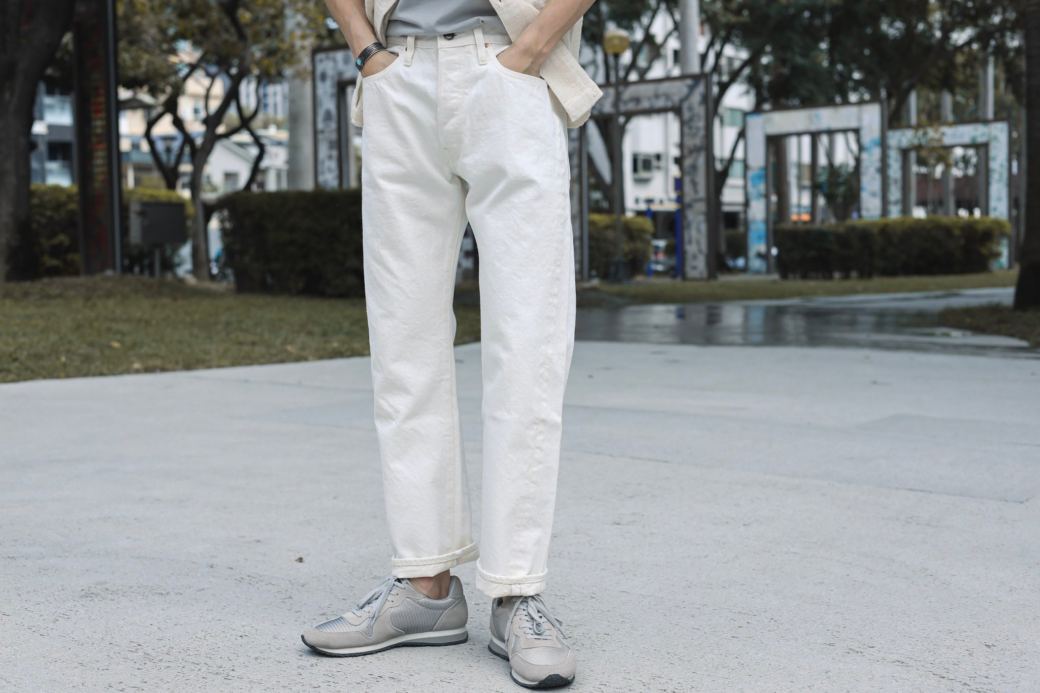 RESOLUTE】710 Ecru White Slim Straight Jeans One Washed – Blue